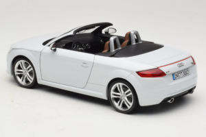 Audi TT 8S Roadster Glacier White Minichamps 1:18 5011400515 Metāls — attēls 7 no 8