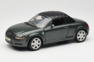 Audi TT 8N Roadster Zaļš Revell 1:18 8979 Metāls