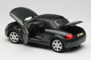 Audi TT 8N Roadster Zaļš Revell 1:18 8979 Metāls — attēls 5 no 8