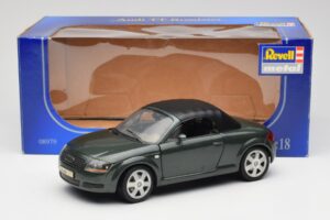 Audi TT 8N Roadster Zaļš Revell 1:18 8979 Metāls — attēls 8 no 8