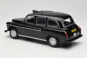 Austin FX4 London Taxi Melns Minichamps 1:18 180136000 Metāls — attēls 7 no 8