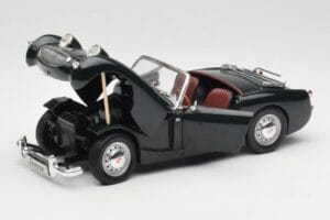 Austin-Healey Sprite Leaf Green Revell 1:18 08837 Metāls — attēls 2 no 8