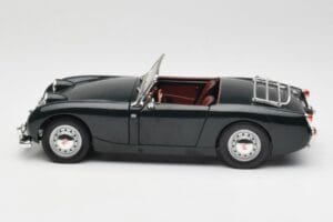 Austin-Healey Sprite Leaf Green Revell 1:18 08837 Metāls — attēls 4 no 8