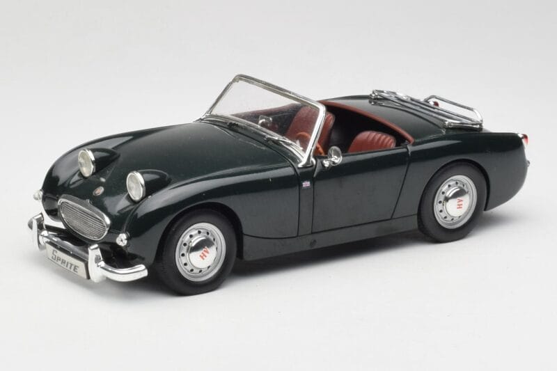 Austin-Healey Sprite Leaf Green Revell 1:18 08837 Metāls