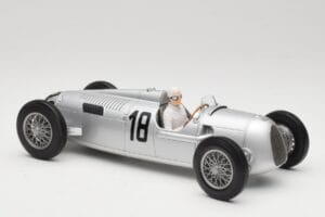 Auto Union Typ C #18 B. Rosemeyer Internationales Eifelrennen Nürburgring Winner 1936 Minichamps 1:18 155361018 Metāls — attēls 4 no 6