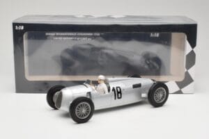 Auto Union Typ C #18 B. Rosemeyer Internationales Eifelrennen Nürburgring Winner 1936 Minichamps 1:18 155361018 Metāls — attēls 6 no 6