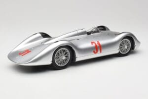 Auto Union Typ C Stromlinie #31 B. Rosemeyer 1937 Sudrabs Revell 1:18 08436 Metāls — attēls 3 no 8
