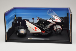 Batcycle & Sidecar Batman TV Series Hot Wheels 1:18 R0006 Metāls