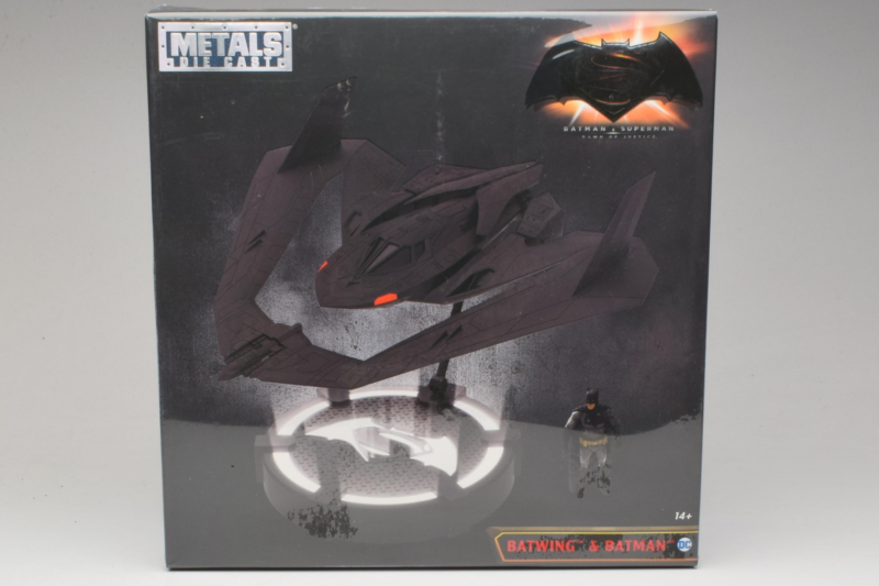 Batwing & Batman Komplekts Metals Diecast 1:24 Batwing & Batman Komplekts Metals Diecast 1:24 98325 Metāls