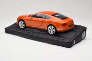 Bentley Continental GT Orange Metallic Minichamps 1:18 100139921 Metāls — attēls 7 no 8