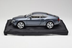 Bentley Continental GT Thunder Pelēks Minichamps 1:18 BL835 — attēls 4 no 8