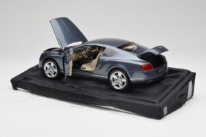 Bentley Continental GT Thunder Pelēks Minichamps 1:18 BL835 — attēls 5 no 8