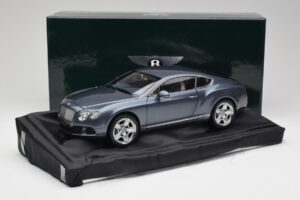 Bentley Continental GT Thunder Pelēks Minichamps 1:18 BL835 — attēls 8 no 8