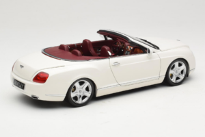 Bentley Continental GTC Balts Minichamps 1:18 100139032 Metāls — attēls 3 no 8