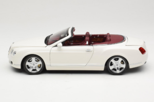 Bentley Continental GTC Balts Minichamps 1:18 100139032 Metāls — attēls 4 no 8