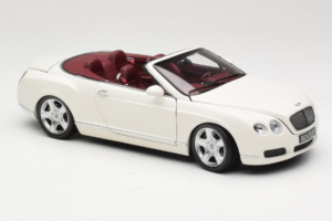 Bentley Continental GTC Balts Minichamps 1:18 100139032 Metāls — attēls 6 no 8