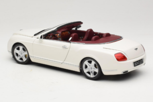 Bentley Continental GTC Balts Minichamps 1:18 100139032 Metāls — attēls 7 no 8
