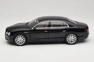 Bentley Flying Spur W12 Onyx Black Kyosho 1:18 08891NX Metāls — attēls 4 no 8