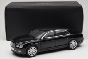 Bentley Flying Spur W12 Onyx Black Kyosho 1:18 08891NX Metāls — attēls 8 no 8