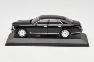 Bentley Mulsanne Melns Minichamps 1:43 436139900 Metāls