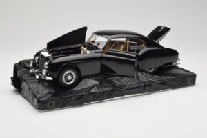 Bentley R-Type Continental Black Metallic Minichamps 1:18 100139420 Metāls — attēls 2 no 8