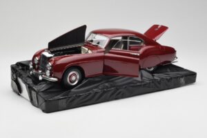 Bentley R-Type Continental Tudor Sarkans Minichamps 1:18 100139421 Metāls — attēls 2 no 8