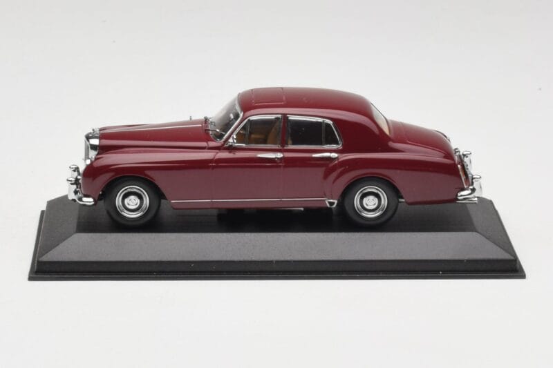Bentley S1 Continental Flying Spur Bordo Minichamps 1:43 436139550 Metāls