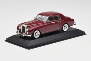 Bentley S1 Continental Flying Spur Krēmkrāsa Minichamps 1:43 436139551 Metāls — attēls 2 no 4