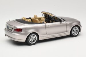 BMW 1 Series E88 Kabriolets Mineral Silver Metallic Kyosho 1:18 80430427020 Metāls — attēls 3 no 8