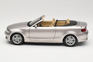 BMW 1 Series E88 Kabriolets Mineral Silver Metallic Kyosho 1:18 80430427020 Metāls — attēls 4 no 8
