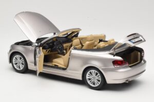 BMW 1 Series E88 Kabriolets Mineral Silver Metallic Kyosho 1:18 80430427020 Metāls — attēls 5 no 8