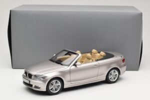 BMW 1 Series E88 Kabriolets Mineral Silver Metallic Kyosho 1:18 80430427020 Metāls — attēls 8 no 8