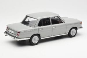 BMW 1800 TiSA Bernina Pelēks AUTOart 1:18 70621 Metāls — attēls 3 no 8