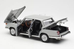 BMW 1800 TiSA Bernina Pelēks AUTOart 1:18 70621 Metāls — attēls 5 no 8