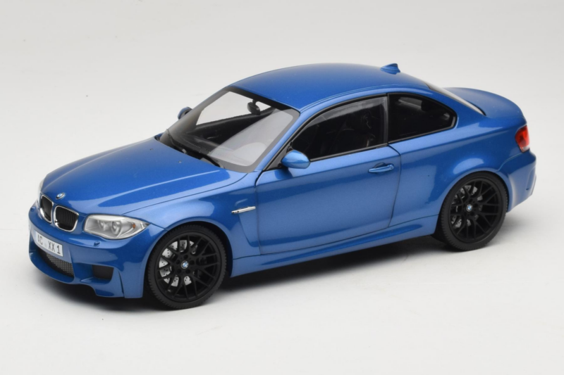 BMW 1M Coupe E82 Blue Metallic Minichamps 1:18 110020025 Metāls