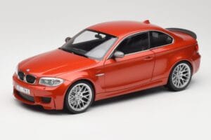 BMW 1M Coupe E82 Sakhir Orange Metallic Minichamps 1:18 110020020 Metāls