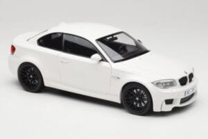 BMW 1M Coupe E82 Balts Minichamps 1:18 110020022 Metāls — attēls 6 no 8