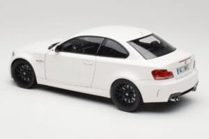 BMW 1M Coupe E82 Balts Minichamps 1:18 110020022 Metāls — attēls 7 no 8