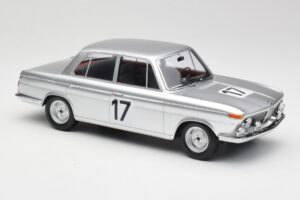BMW 2000 Ti #17 J. Ickx / H. Hahne 24 Hours of Spa 1966 Winners Minichamps 1:18 107662517 Sveķi — attēls 4 no 6