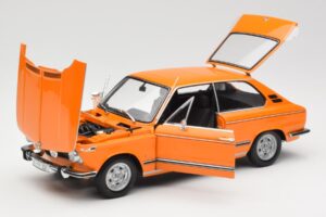 BMW 2000 Tii Touring Oranžs Minichamps 1:18 80430145824 Metāls — attēls 2 no 8