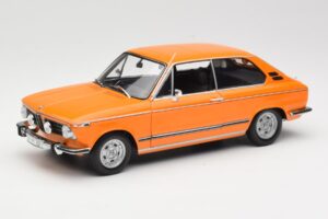 BMW 2000 Tii Touring Oranžs Minichamps 1:18 80430145824 Metāls