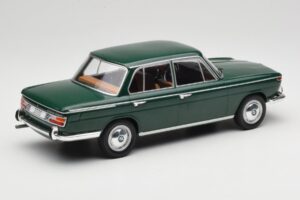 BMW 2000 121 Zaļš MCG 1:18 MCG18542 Metāls — attēls 2 no 6