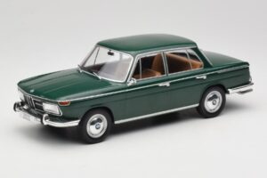 BMW 2000 121 Zaļš MCG 1:18 MCG18542 Metāls