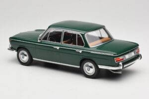 BMW 2000 121 Zaļš MCG 1:18 MCG18542 Metāls — attēls 5 no 6