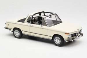 BMW 2002 Baur Kabriolets E10 Chamonix Balts AUTOart 1:18 70532 Metāls — attēls 6 no 8