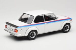 BMW 2002 E10 Turbo Balts MCG 1:18 MCG18408-R Metāls — attēls 2 no 6