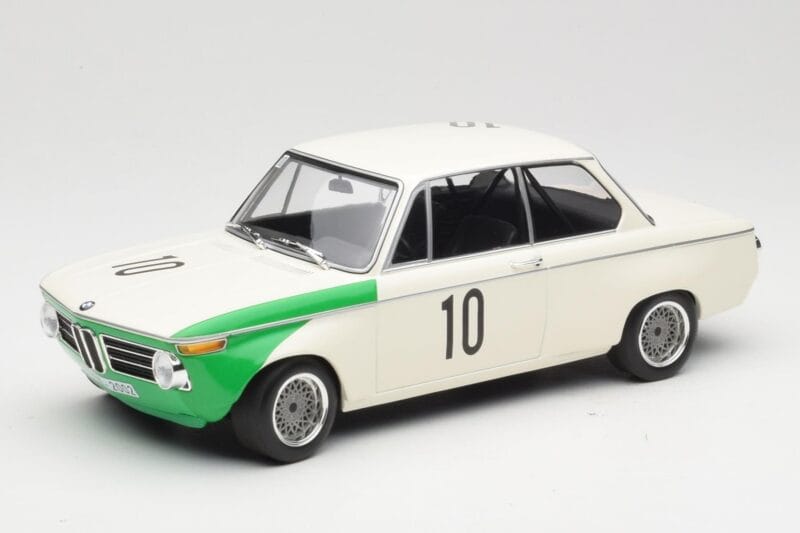 BMW 2002 Tii E10 #10 H. Hahne / D. Quester Winners Nurburgring 1968 Minichamps 1:18 155682710 Metāls