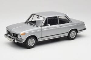 BMW 2002 Tii Polaris Sudraba AUTOart 1:18 80430146517 Metāls