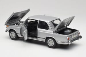 BMW 2002 Tii Polaris Sudraba AUTOart 1:18 80430146517 Metāls — attēls 5 no 8