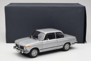 BMW 2002 Tii Polaris Sudraba AUTOart 1:18 80430146517 Metāls — attēls 8 no 8